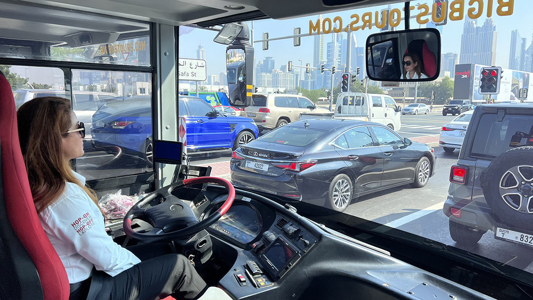 shanti-dubai-big-bus-3.jpg
